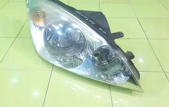 KIA Ceed Headlight/headlamp 921021H010