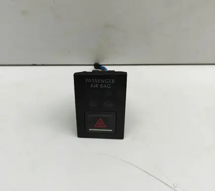 Volkswagen Golf VII Hazard light switch 5G2919225