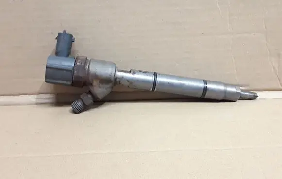 KIA Ceed Fuel injector 0445110320 338002A900