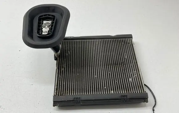 Lexus RX 330 - 350 - 400H Heater blower radiator 04B10H9675B