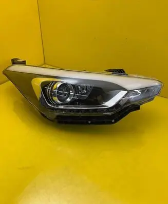 Hyundai i20 (GB IB) Headlight/headlamp 92102C8200