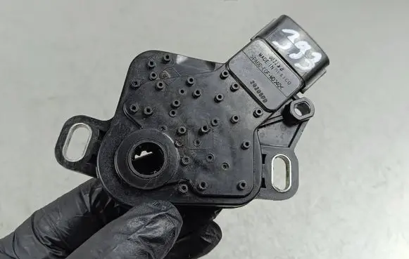 Mitsubishi Outlander IV Other gearbox part 