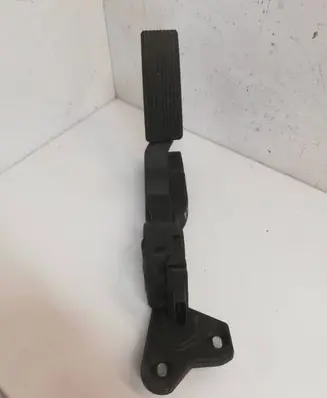 Mercedes-Benz GL X166 Accelerator throttle pedal A1663000004 6PV93396603
