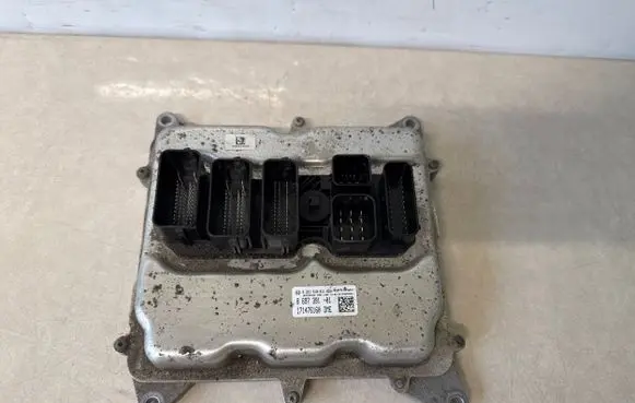 BMW X5 F15 Engine control unit/module 8697391 0261s18911