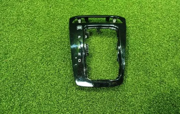 KIA Stonic Gear shifter surround trim plastic 84655H8100