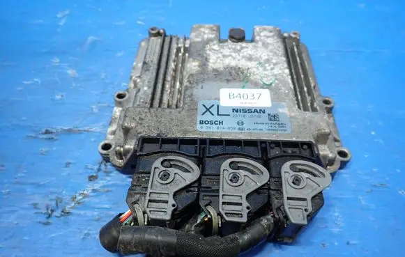 Nissan Qashqai Engine control unit/module 23710-JD78E 0281014859