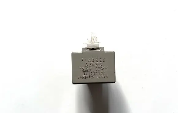 Subaru Outback Hazard warning light relay 0665006791 86111AJ001
