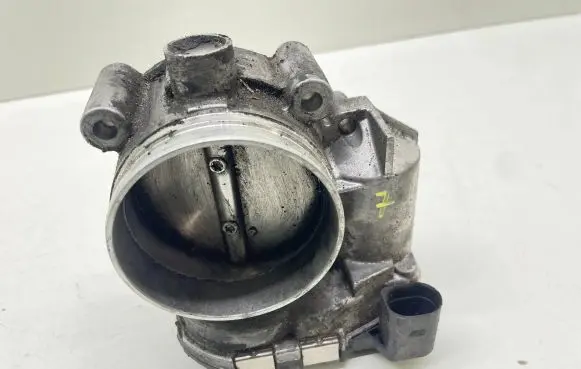 Audi A4 S4 B6 8E 8H Throttle valve 078133062C 0280750003