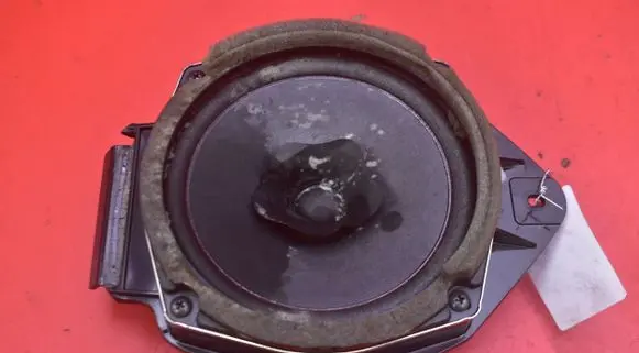 Chevrolet HHR Subwoofer speaker