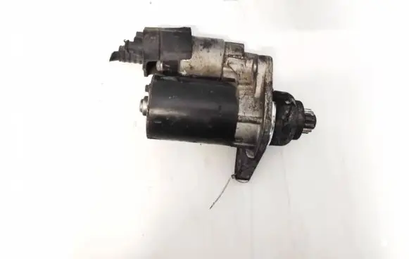 Volkswagen PASSAT B6 Starter motor 0001120410