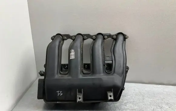 BMW 5 E60 E61 Intake manifold 7787318
