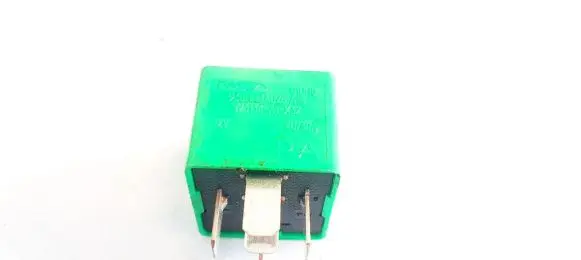 Ford Mondeo MK II Other relay 93bg13a026a1b v23136-a1-x32