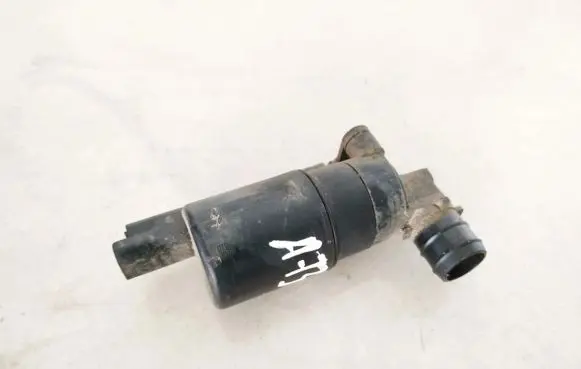 Peugeot 107 Windscreen/windshield washer pump 8200031805 7700430078