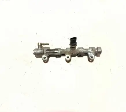 Nissan X-Trail T32 Fuel main line pipe 175218833R 0445214347 002863L2