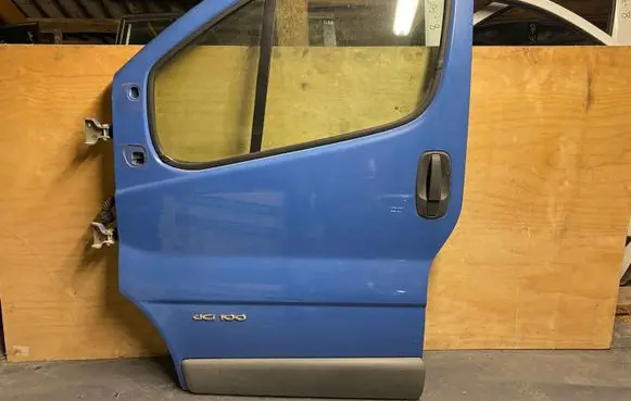 Renault Trafic II (X83) Front door