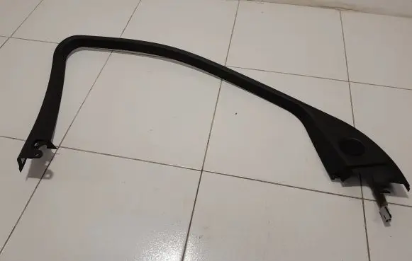 Land Rover Discovery Sport Other front door trim element FK7220905A