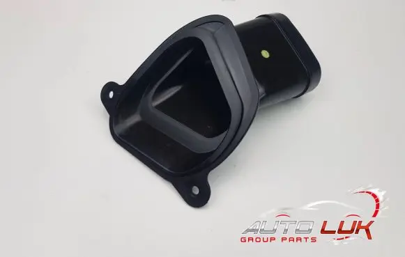 Opel Astra J Air intake hose/pipe 13306961 1051672S01