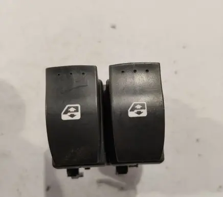 Renault Scenic II - Grand scenic II Electric window control switch 315033A