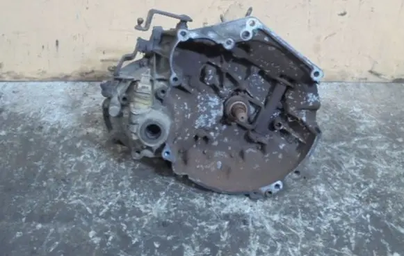 Peugeot 206 Manual 4 speed gearbox 20CE44
