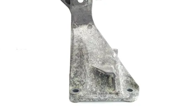 BMW 1 E81 E87 Engine mounting bracket 6781916 678191601