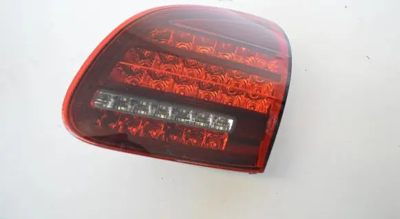 Porsche Cayenne (92A) Tailgate rear/tail lights 7P5945094S