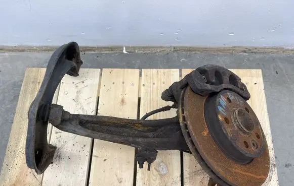 Volkswagen Amarok Front wheel hub spindle knuckle 