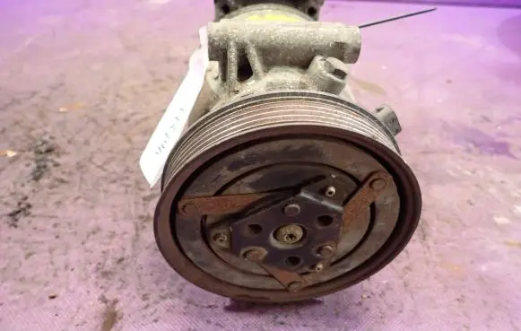 Renault Megane II Air conditioning (A/C) compressor (pump) 8200316164