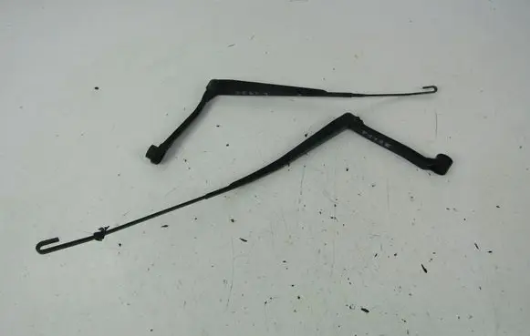 Mazda 6 Front wiper blade arm 