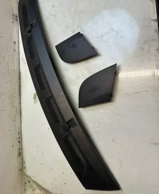 Mercedes-Benz B W245 Wiper trim A1698360018