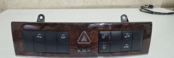 Mercedes-Benz C AMG W203 A set of switches 2038703410