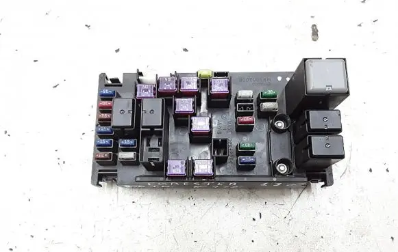 Subaru Forester SH Fuse module 82241sc070