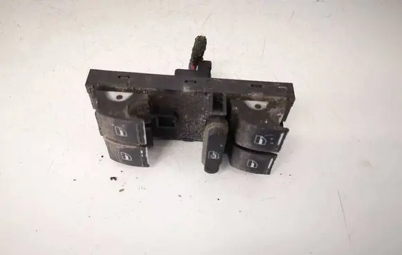 Volkswagen PASSAT B6 Electric window control switch 1K4959857