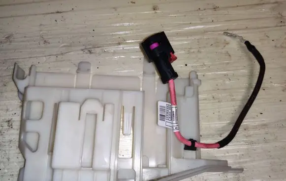BMW 2 F45 Negative earth cable (battery) 8628634