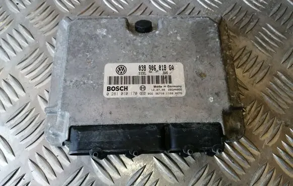 Volkswagen PASSAT B5 Engine control unit/module 038906018GA 0281010170