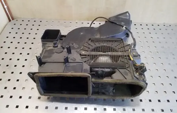 Mitsubishi Pajero Interior heater climate box assembly 