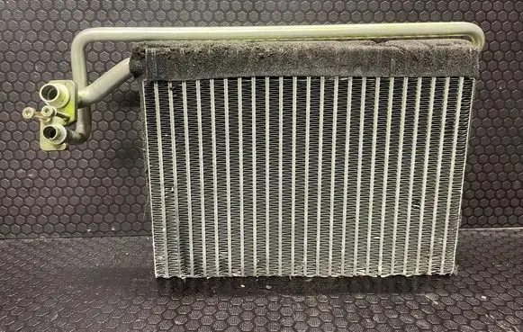 BMW 3 E46 Air conditioning (A/C) radiator (interior) 65693