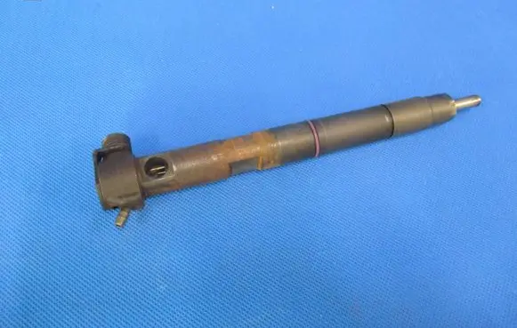 Fuel injector
