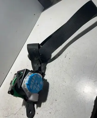 Mazda 6 Front seatbelt