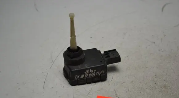 Chrysler Voyager Headlight level adjustment motor 0307852 4676678