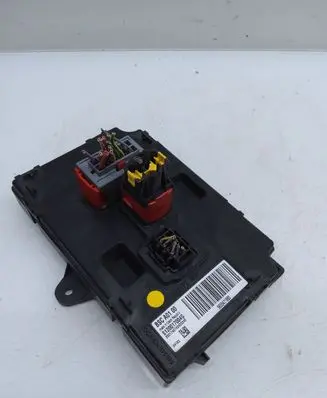 Peugeot 407 Comfort/convenience module 9655471880 S120017004G