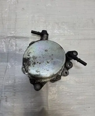 Ford Mondeo MK V Vacuum pump 9674192280