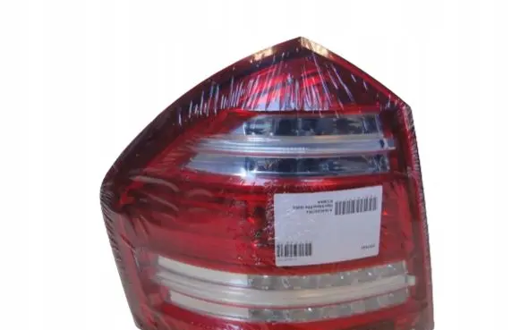 Mercedes-Benz GL X164 Rear/tail lights A1648203364