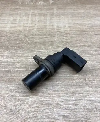 BMW 5 E39 Crankshaft position sensor 2247926 25916010