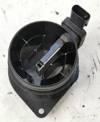 Volkswagen PASSAT B8 Mass air flow meter 04L906461B 5WK98102