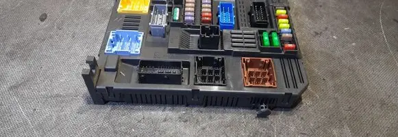 Peugeot Expert Comfort/convenience module 9830790580