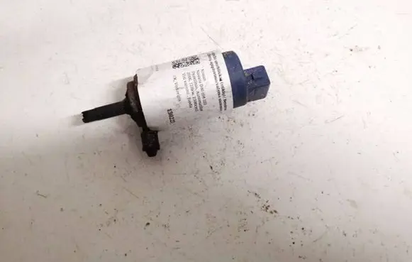 Nissan Navara D40 Windscreen/windshield washer pump