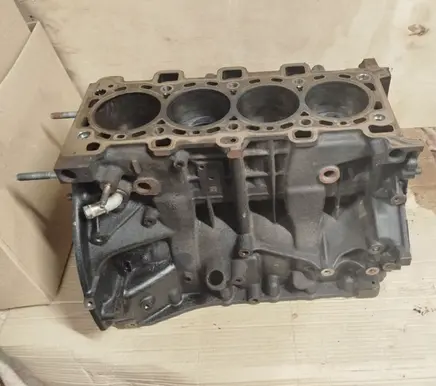 Renault Trafic III (X82) Engine block M9RZ717