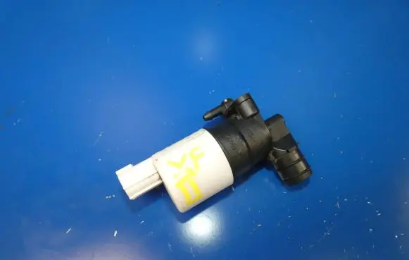 Jaguar XF Windscreen/windshield washer pump