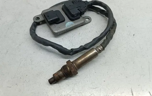 Mercedes-Benz C W205 Lambda probe sensor A0009053606 5WK96682F 0009053606