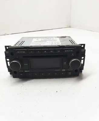 Jeep Grand Cherokee (WK) Radio/CD/DVD/GPS head unit P05064067AD